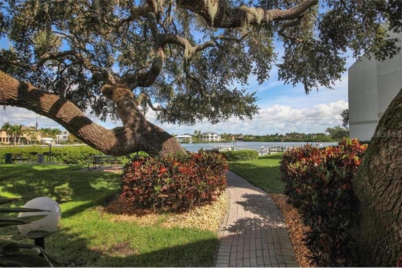 شقة Siesta Key Escape Ground Floor Steps To Heated Pool And Free Trolley المظهر الخارجي الصورة